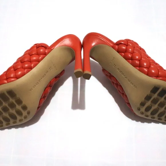 Bottega Veneta Intrecciato Leather Mule - Picture 15 of 15